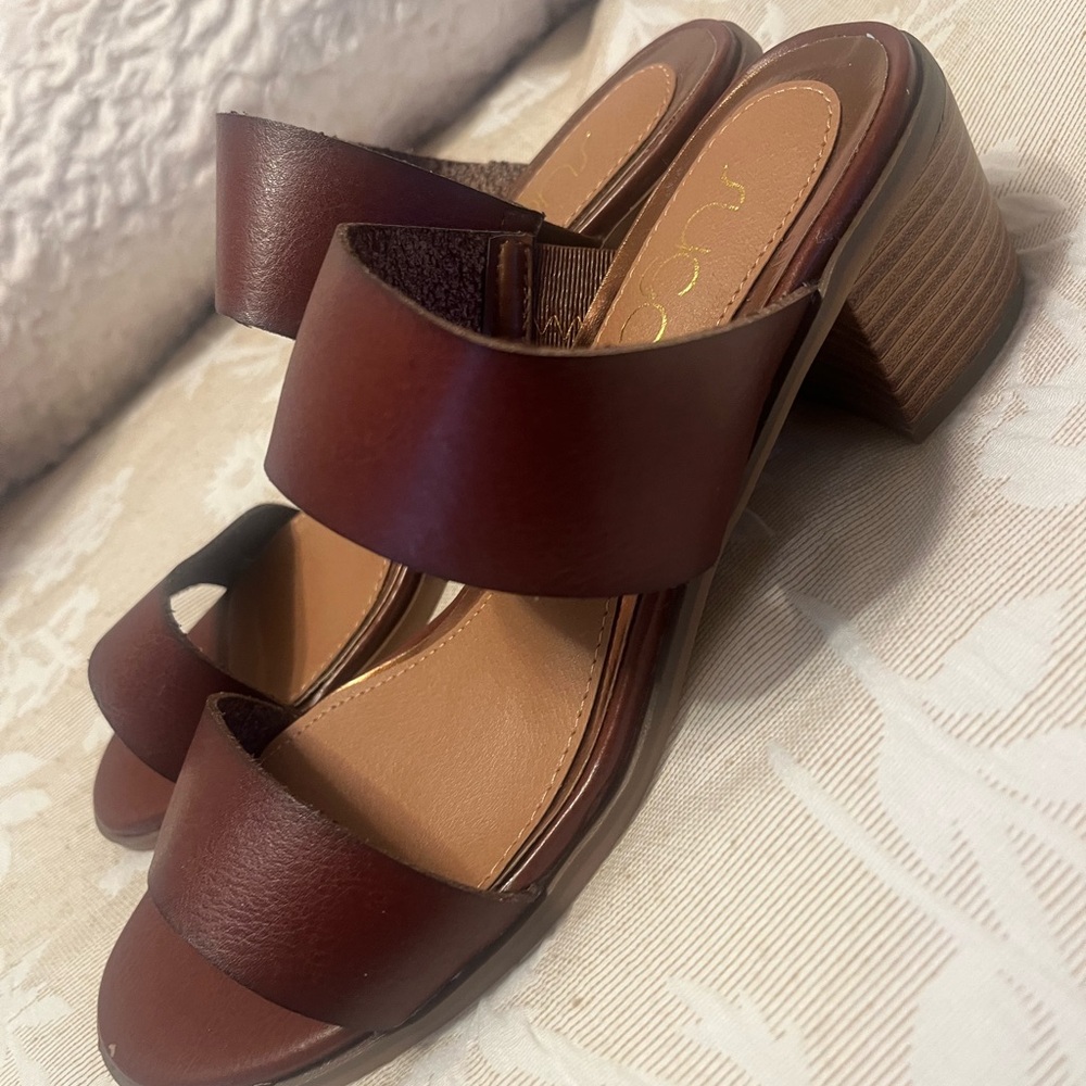 Sandals - Picture 4 of 6